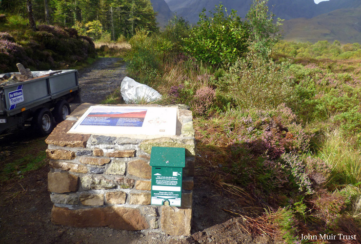 Bla Bheinn signage and donation box 