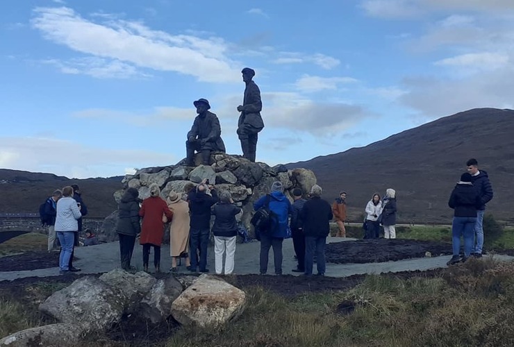 Collie_Mackenzie_statue_unveiling