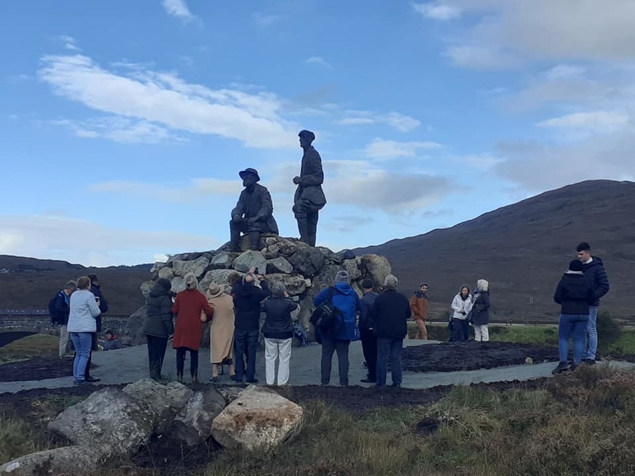 Collie_Mackenzie_statue_unveiling