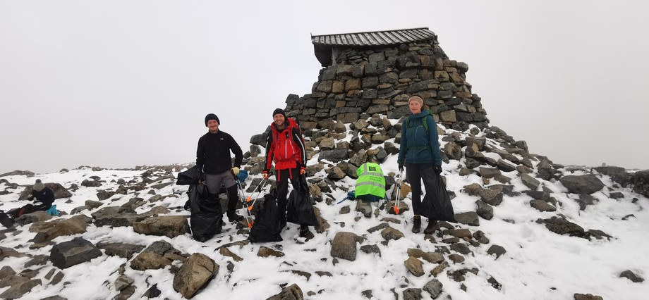 Nevis_litter_pick