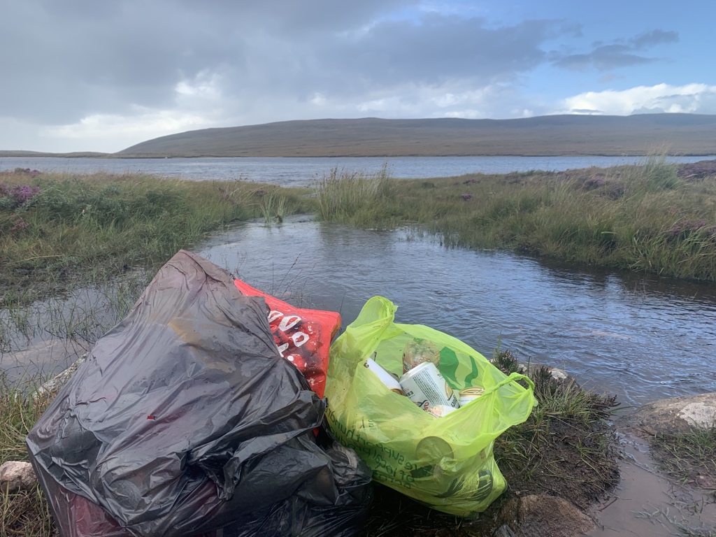 Visitor management - abandoned litter at Sandwood