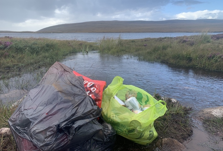 Visitor management - abandoned litter at Sandwood