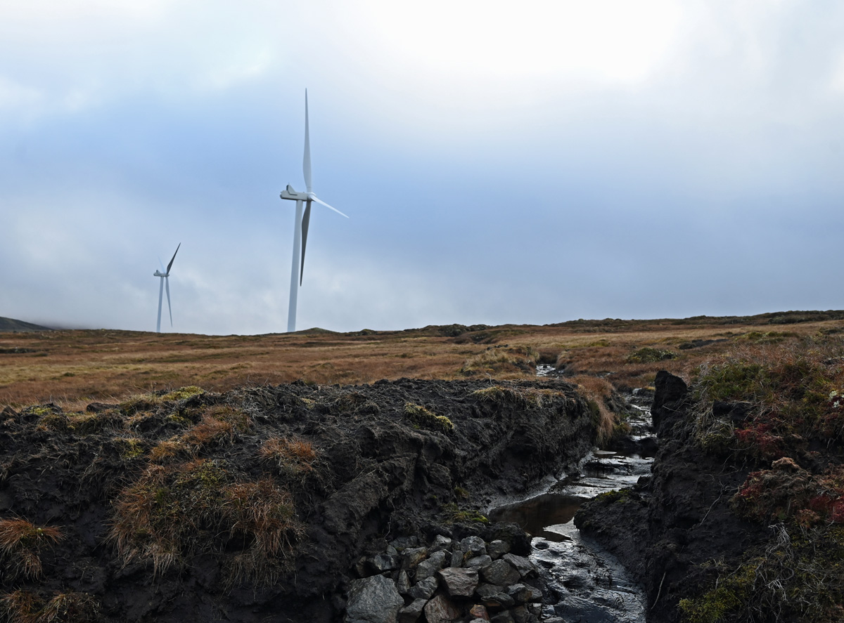 Turbines and peat at Stronelairg Nov 2020