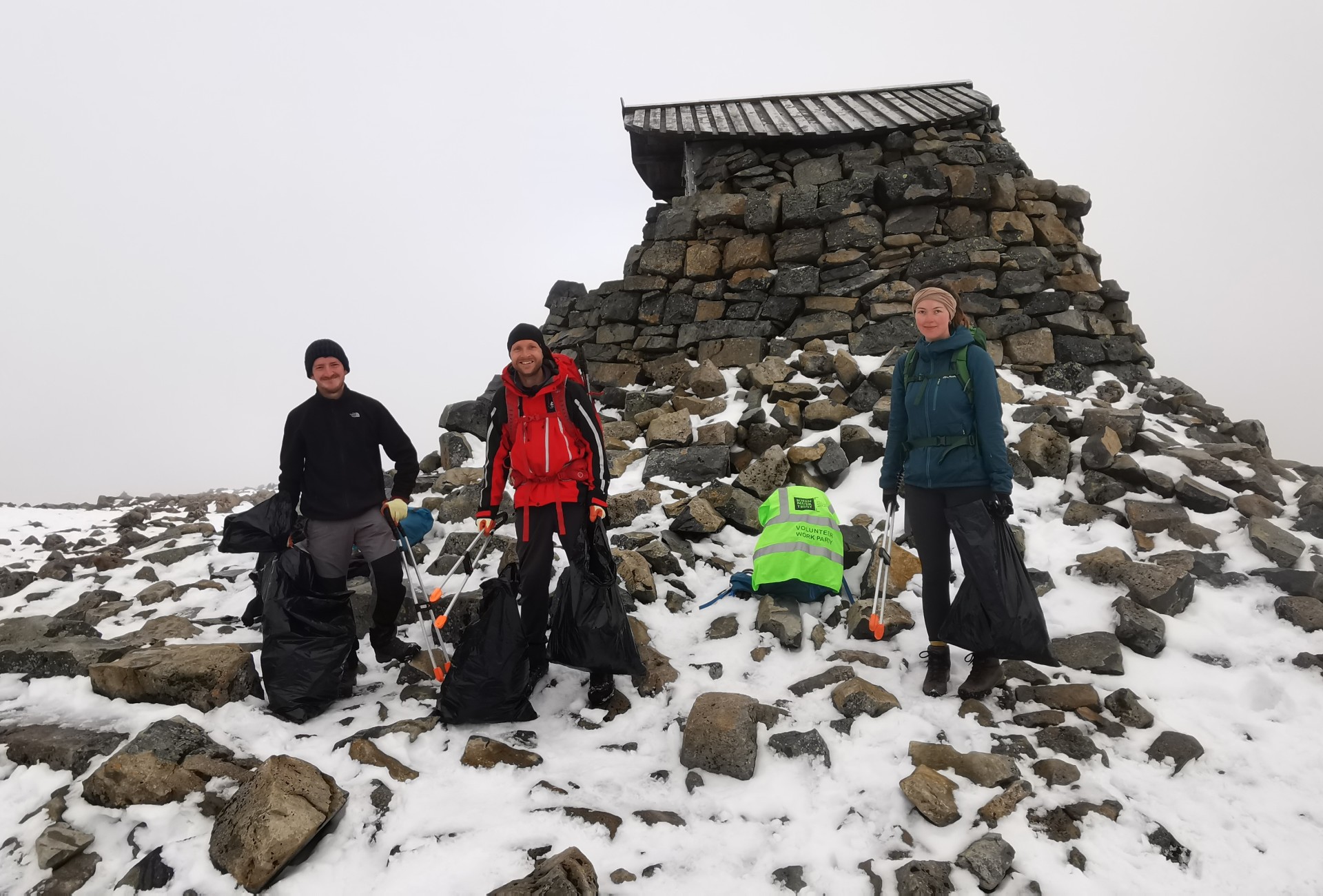 Nevis litter pick