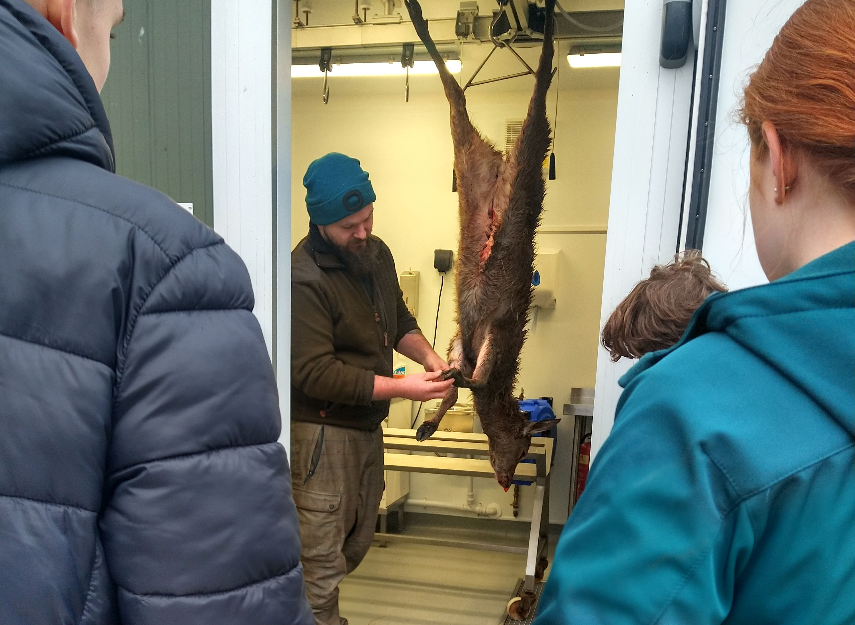 Junior Rangers at Assynt Community Deer Larder with JV