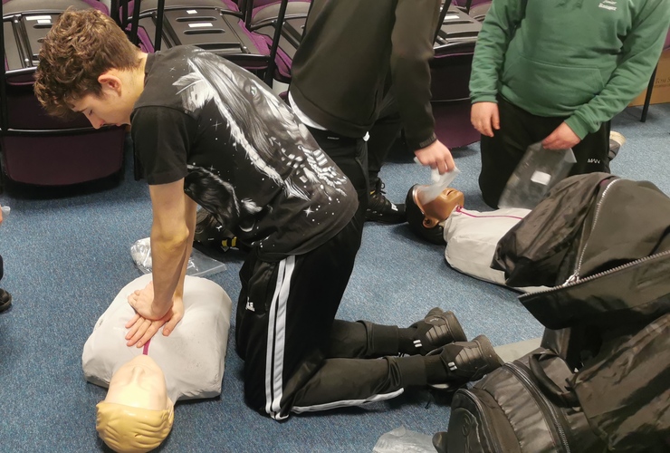 Nevis JRs learn 1st aid 2023