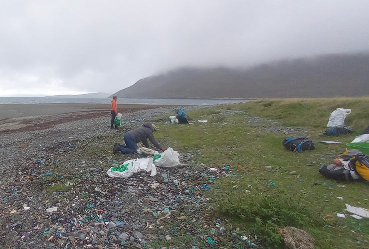 Ben Smith beach clean 8