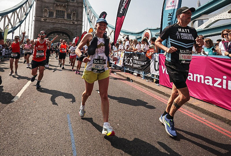 TCS London Marathon 2025 - Isla on Tower Bridge