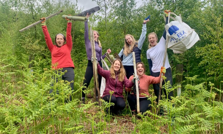 Absolute Escapes volunteering at Glelude - June 2025